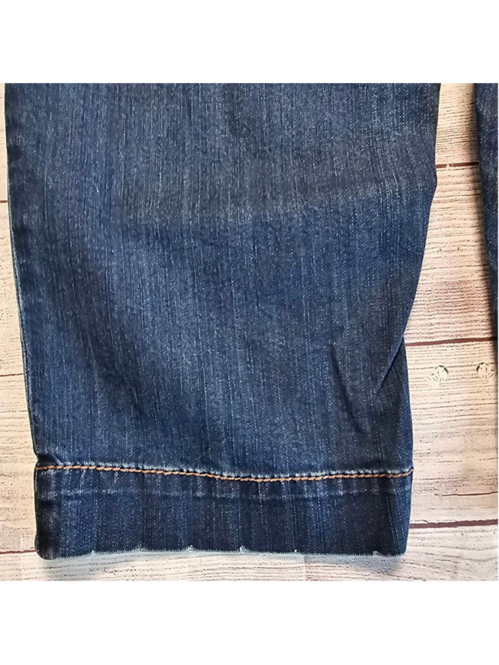 Kut from the kloth 18W capris/shorts - Picture 12 of 14